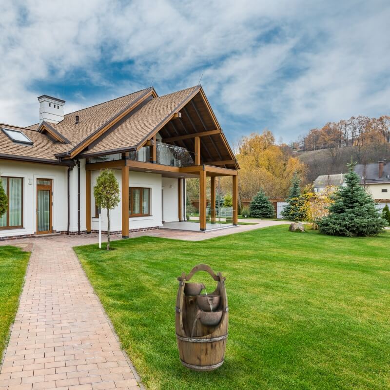 Dekorační fontána v dřevěném a elegantním stylu